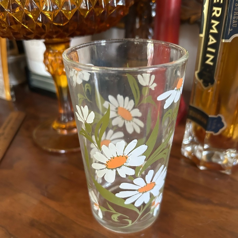 Vintage Libbey Slim Line Daisy Glass
